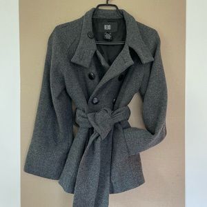 BEDO Femme chic short winter coat 3/4 bell sleeves belted waist button closure